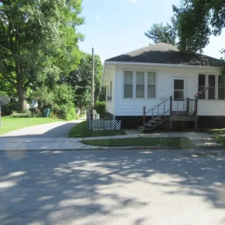 Buy this 2 bed house on 152 Hickory Street in Valparaiso, IN 46383