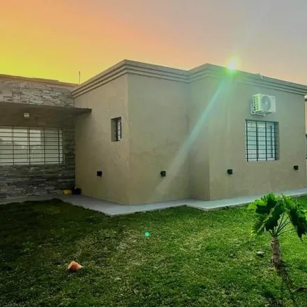 Rent this 3 bed house on Ruta Provincial 1 in Departamento Caleu Caleu, Municipio de Jacinto Aráuz