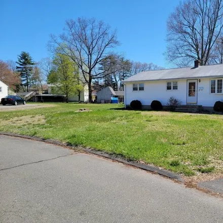 Buy this 3 bed house on 18 Marble Rd in Enfield, Connecticut