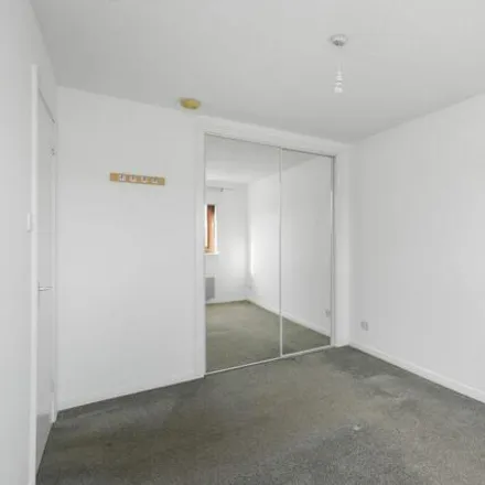 Image 9 - 8 Coxfield, City of Edinburgh, EH11 2SY, United Kingdom - Apartment for sale