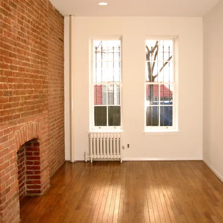 Rent this studio apartment on 309 E 81st St