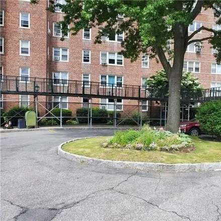 Image 3 - 80 Knolls Cres Apt 1B, New York, 10463 - Apartment for sale