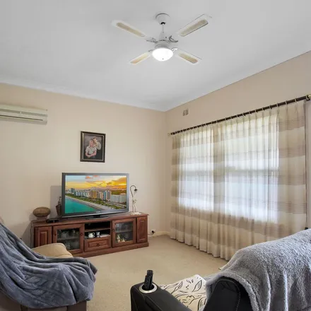 Image 5 - Heming Street, Waikerie SA 5330, Australia - Apartment for rent