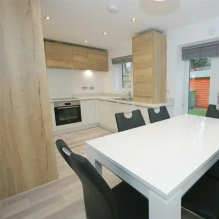 Image 3 - Victoria Gardens, Leeds, LS6 1FH, United Kingdom - Townhouse for rent