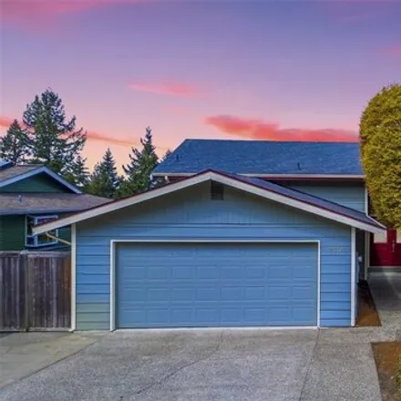 Buy this 5 bed house on 8753 45th Street West in University Place, WA 98466