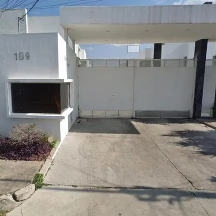 Buy this 3 bed house on Restaurant Bar Los Gavilanes in Hidalgo Poniente, 45643 Región Centro