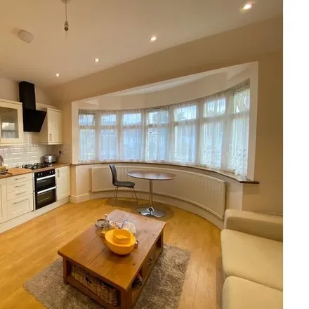 Image 3 - Park Avenue, Dudden Hill, London, NW10 1JX, United Kingdom - Room for rent