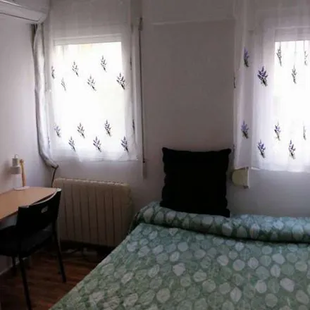 Image 2 - Pasaje de Moraleja de Enmedio, 28006 Madrid, Spain - Apartment for rent