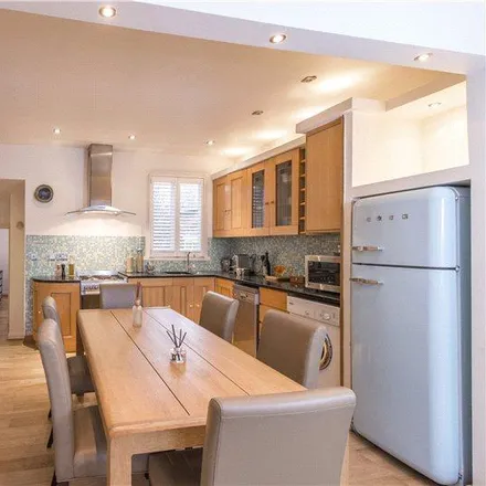Rent this 2 bed apartment on Bridgman Road in London, W4 5BA