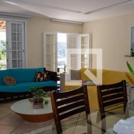 Buy this 5 bed house on Rua Alagoas in Vila Progresso, Niterói - RJ