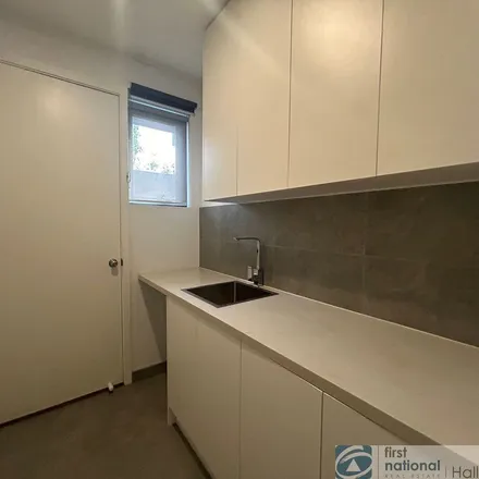 Image 7 - 10 Tarene Street, Dandenong VIC 3175, Australia - Apartment for rent