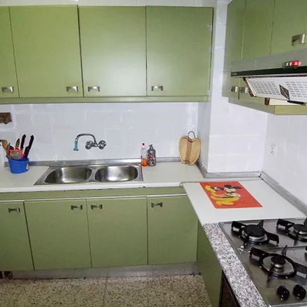 Rent this 3 bed apartment on Ronda de Capuchinos in 5, 41008 Seville