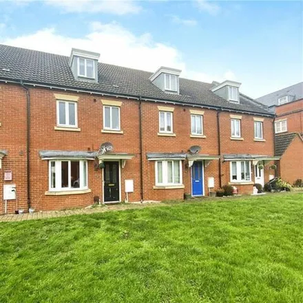 Buy this 4 bed townhouse on Phoebe Way in Swindon, SN25 2JQ