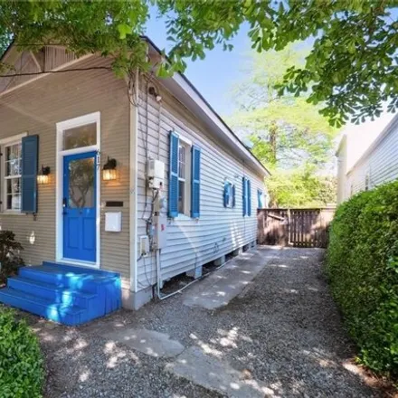 Image 2 - 617 Constantinople St, New Orleans, Louisiana, 70115 - House for sale
