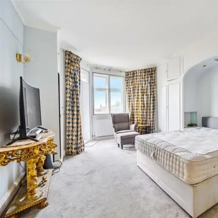 Image 5 - Avenue Mansions, Finchley Road, London, NW3 7SW, United Kingdom - Apartment for sale