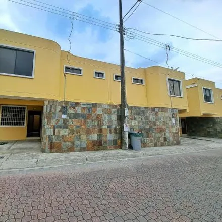 Image 2 - 4 Pasaje 8 NO, 090501, Guayaquil, Ecuador - House for rent