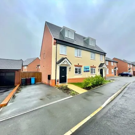 Buy this 3 bed townhouse on unnamed road in Knowsley, L34 1AS