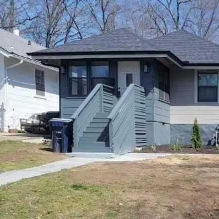Buy this 2 bed house on 4433 Flora Avenue in Kansas City, MO 64110