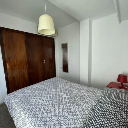 Image 4 - Carrer d'Astúries, 46023 Valencia, Spain - Apartment for rent