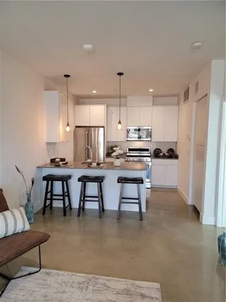 Image 2 - 505 Tillery Street, Austin, TX 78702, USA - Condo for rent