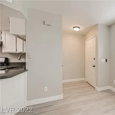 Image 7 - 576 Sellers Place, Sierra Vista Addition, Henderson, NV 89011, USA - Townhouse for sale