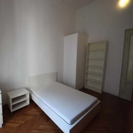 Image 2 - Fish Point, Piazza XXIV Maggio, 20136 Milan MI, Italy - Room for rent