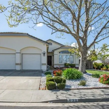 Buy this 3 bed house on 272 Songbird Court in Vacaville, CA 95687