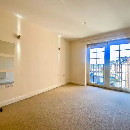 Image 3 - Holywell Heights, Sheffield, S4 8AU, United Kingdom - Apartment for rent