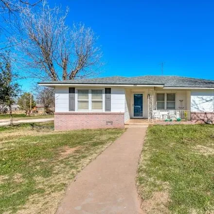 Buy this 3 bed house on 906 N 6th St in Ballinger, Texas