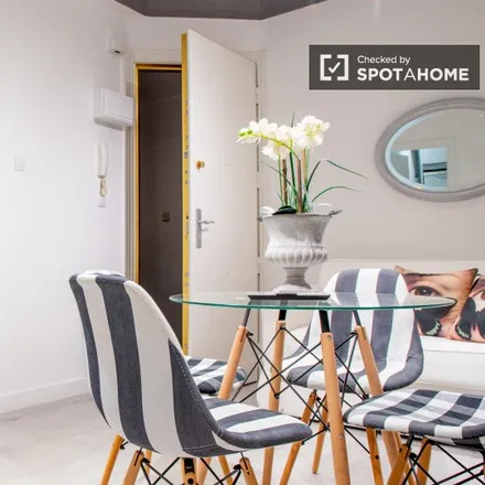 Rent this 2 bed apartment on Avenida de América in 30, 28028 Madrid