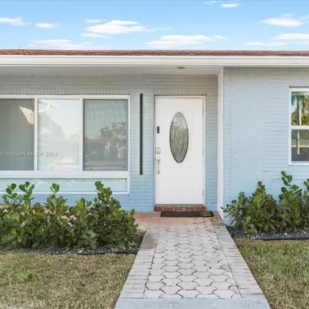 Image 5 - 8660 Johnson St, Pembroke Pines, Florida, 33024 - House for sale