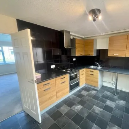 Image 3 - Withy Grove Close, Bridgwater, TA6 4UF, United Kingdom - Townhouse for rent