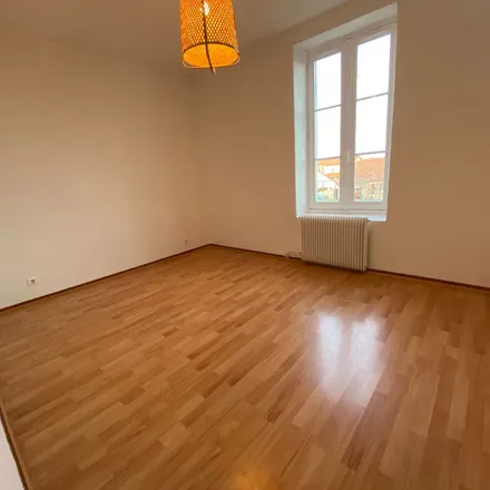 Rent this 3 bed apartment on 14 Rue du Séminaire in 63100 Clermont-Ferrand, France