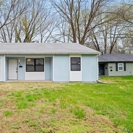 Buy this 3 bed house on 440 Mississippi Street in Lawrence, KS 66044