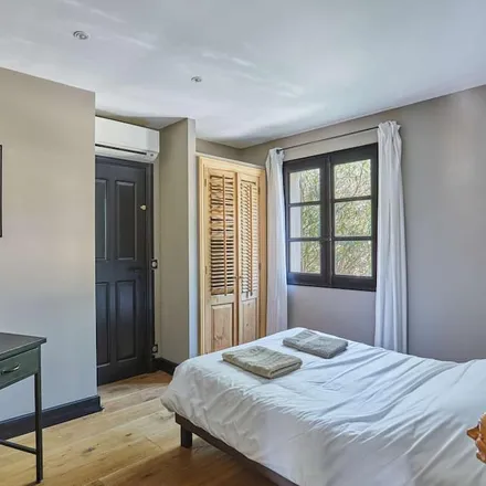Rent this 5 bed house on Saint-Rémy-de-Provence - Les Longues in D 31, 13210 Saint-Rémy-de-Provence