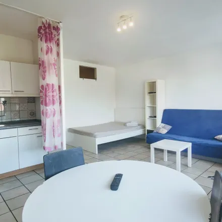 Rent this 2 bed apartment on Brackeler Hellweg 138 in 44309 Dortmund, Germany