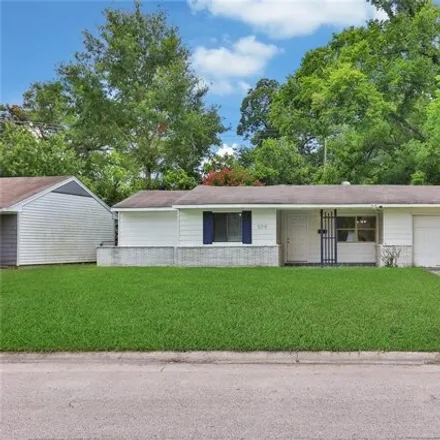 Rent this 3 bed house on 5318 Newkirk Ln in Houston, Texas