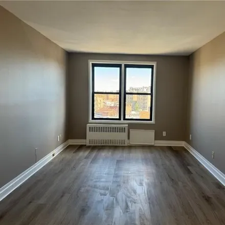 Image 5 - 1725 Edison Avenue, New York, NY 10461, USA - Condo for sale