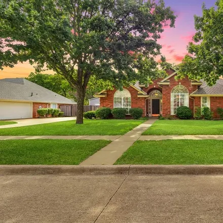 Buy this 3 bed house on 3009 Coventry Lane in Waxahachie, TX 75165