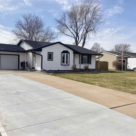 Image 2 - 1919 West 10th Street, Hastings, NE 68901, USA - House for sale