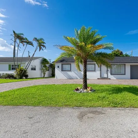 Image 2 - 2338 W Lakewood Rd, West Palm Beach, Florida, 33406 - House for sale