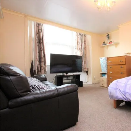 Image 3 - Hertford Court, Hertford Road, Worthing, BN11 1HX, United Kingdom - Apartment for rent