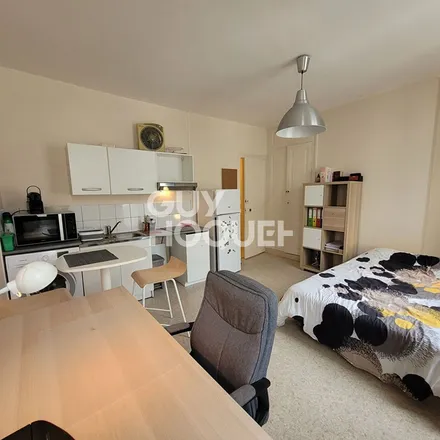 Image 2 - 100 Rue Nationale, 37000 Tours, France - Apartment for rent