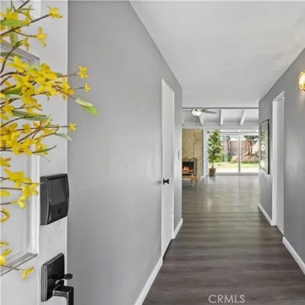 Image 7 - 8210 Wynne Avenue, Los Angeles, CA 91335, USA - House for sale