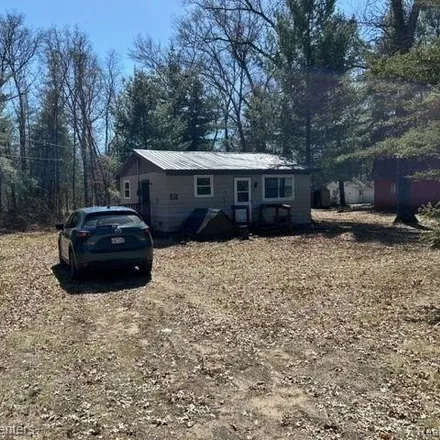 Image 3 - 1878 Maybelle Street, Elbow Lake, Mills Township, MI 48756, USA - House for sale