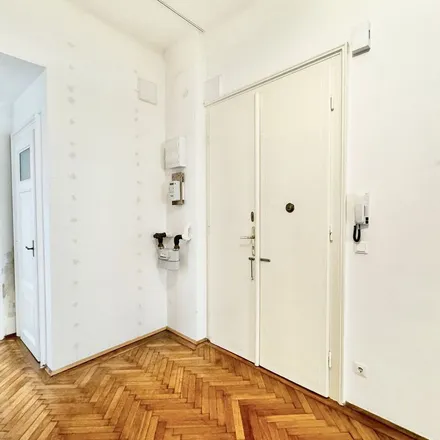 Rent this 3 bed apartment on Grünraum 3 in Rochusgasse 1, 1030 Vienna