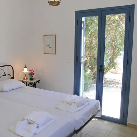 Rent this 6 bed house on Megas Gialos Varis in Syros Regional Unit, Greece