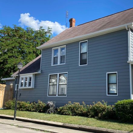 Rent this 3 bed house on 1530 Barthold Street in Fort Wayne, IN 46808