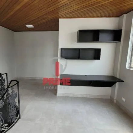 Buy this 2 bed apartment on Rua Guararapes in Higienópolis, Londrina - PR
