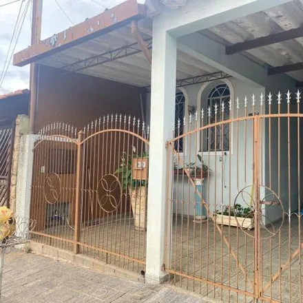 Buy this 2 bed house on Rua Capitão Curado in Vila Progresso, Jundiaí - SP